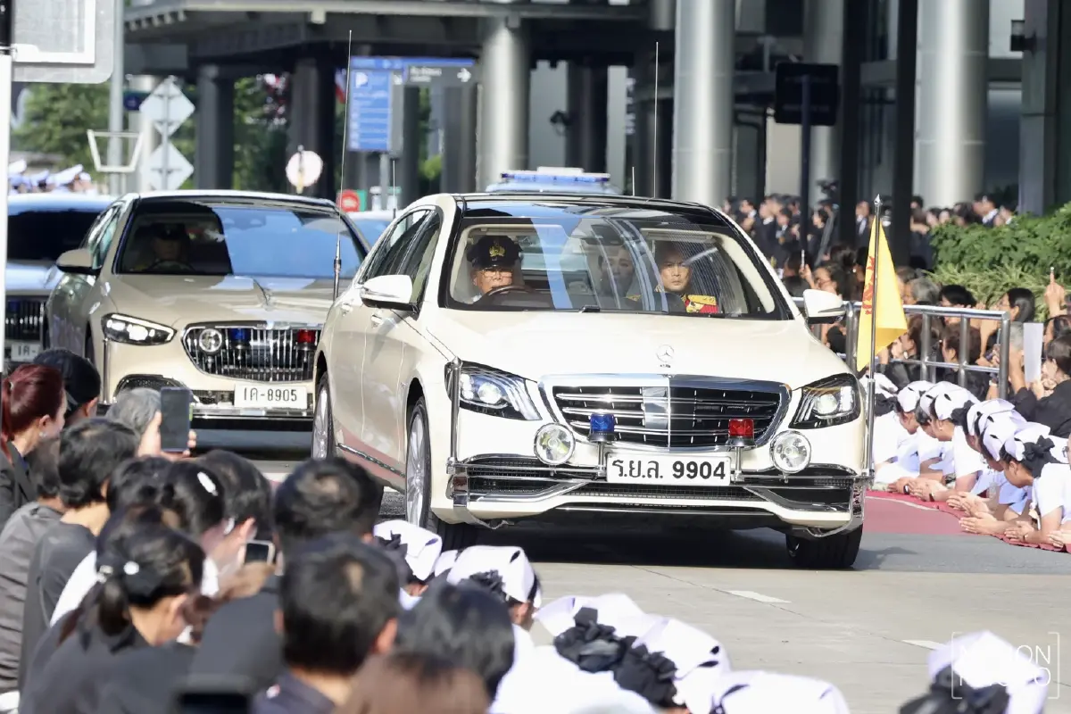 เคลื่อนพระศพ “เจ้าฟ้าพัชรกิติยาภาฯ” สู่พระบรมมหาราชวัง ท่ามกลางความอาลัยของพสกนิกร