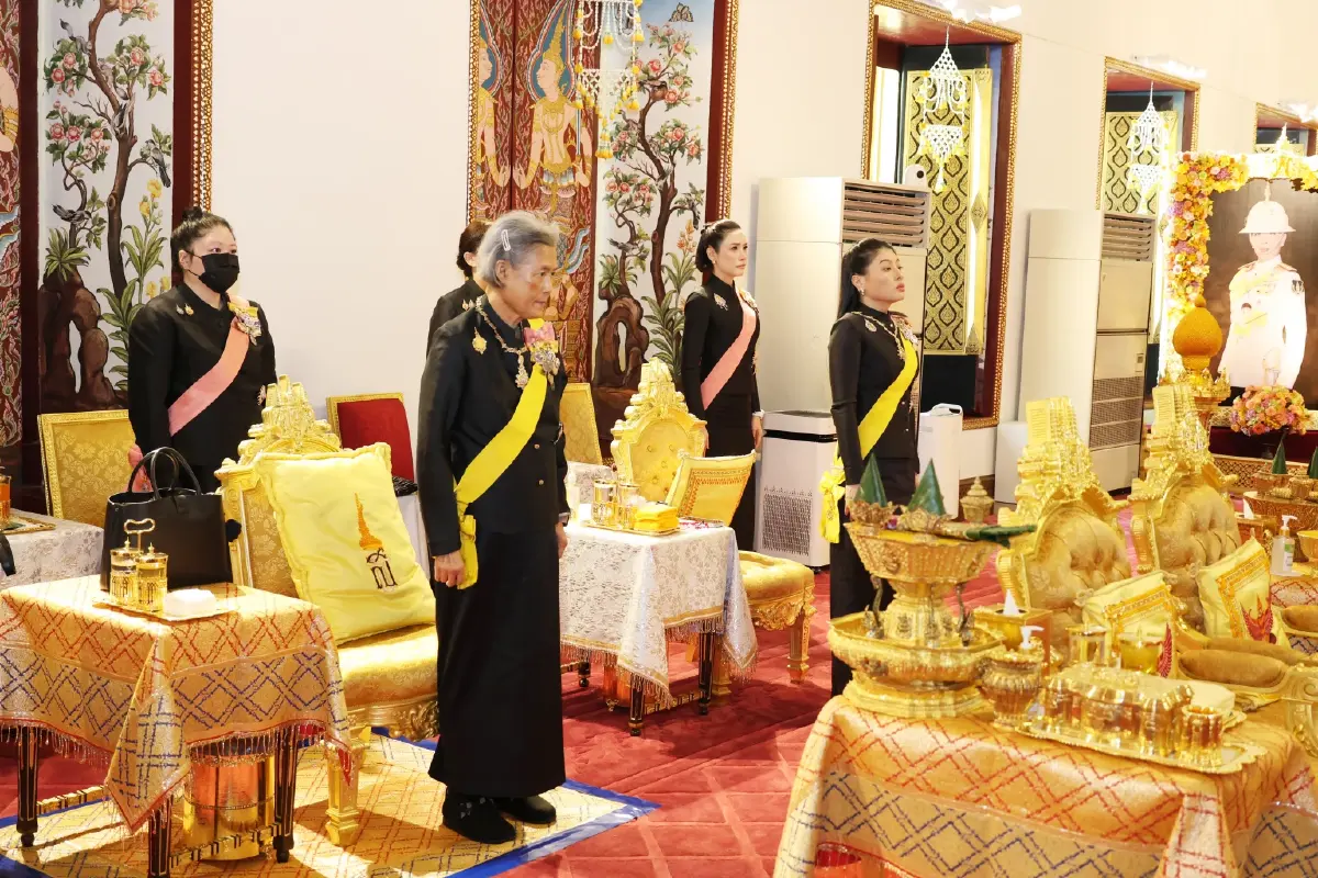 ในหลวง-พระราชินี เสด็จฯ ทรงบำเพ็ญพระราชกุศลสัตตมวาร พระราชทานพระศพ “เจ้าฟ้าพัชรกิติยาภาฯ”