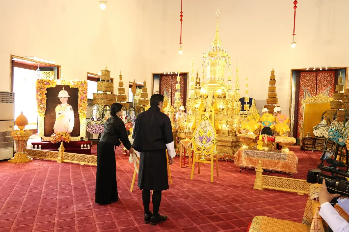 ในหลวง-พระราชินี เสด็จฯ ทรงบำเพ็ญพระราชกุศลสัตตมวาร พระราชทานพระศพ “เจ้าฟ้าพัชรกิติยาภาฯ”