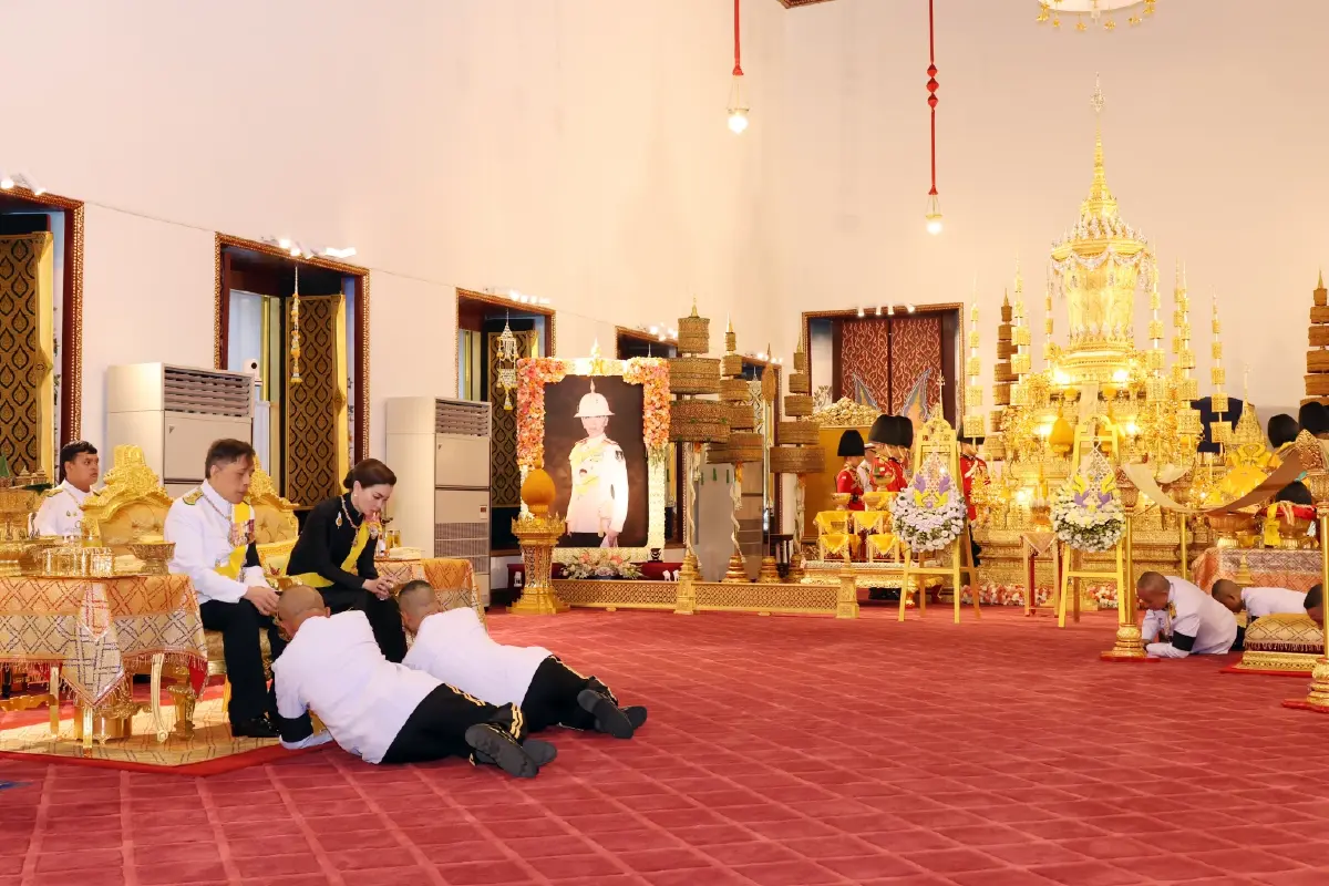 ในหลวง-พระราชินี พระราชทานน้ำสรงพระศพ สมเด็จพระเจ้าลูกเธอ เจ้าฟ้าพัชรกิติยาภาฯ