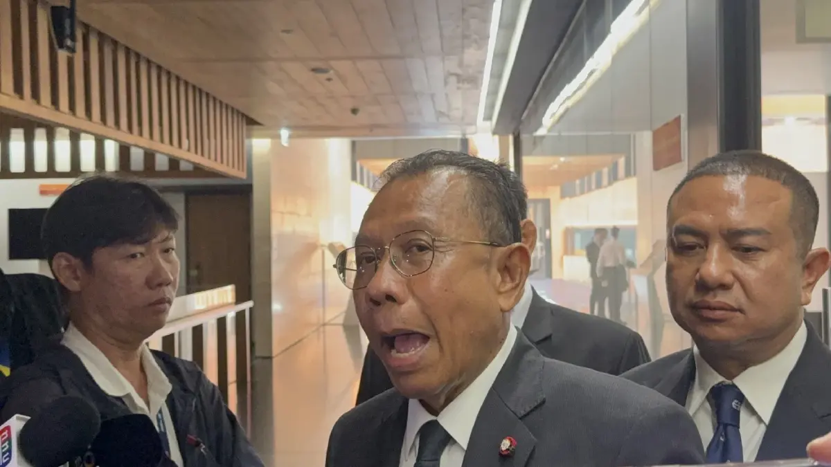 'ศุภชัย' Walk Out วงถก กมธ.ยัดวาระตามใจชอบ ชี้ไร้อำนาจสอบ TH-AI
