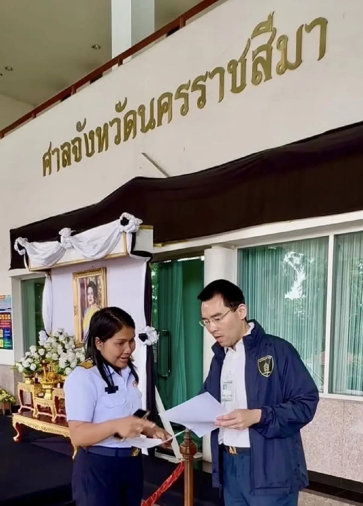 'ศุลกากรช่องจอม' ปูพรมจับ 'ขนม-เครื่องดื่ม ตปท.เถื่อน' กลางโคราช