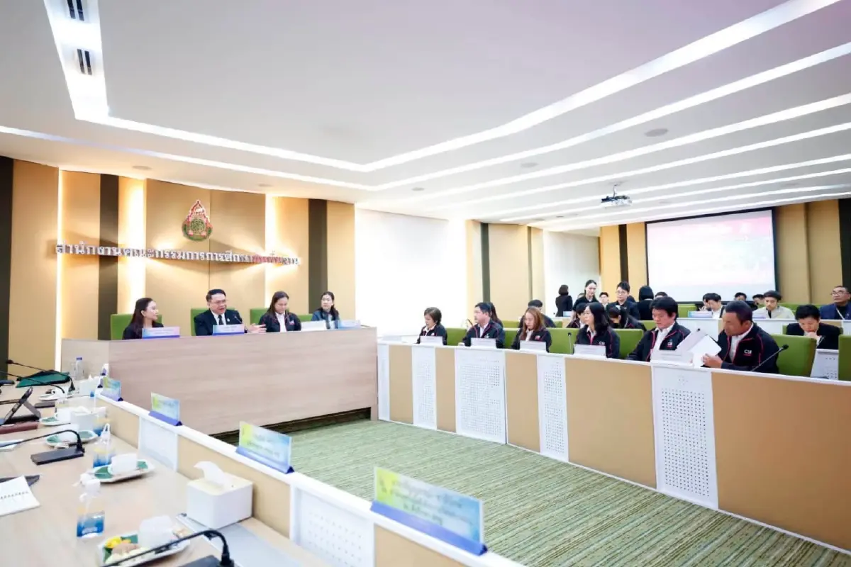 มอบทุนละ 50,000 บ. ธนาคารออมสินให้โรงเรียนทั่วประเทศ ทำมา 5 ปีแล้ว