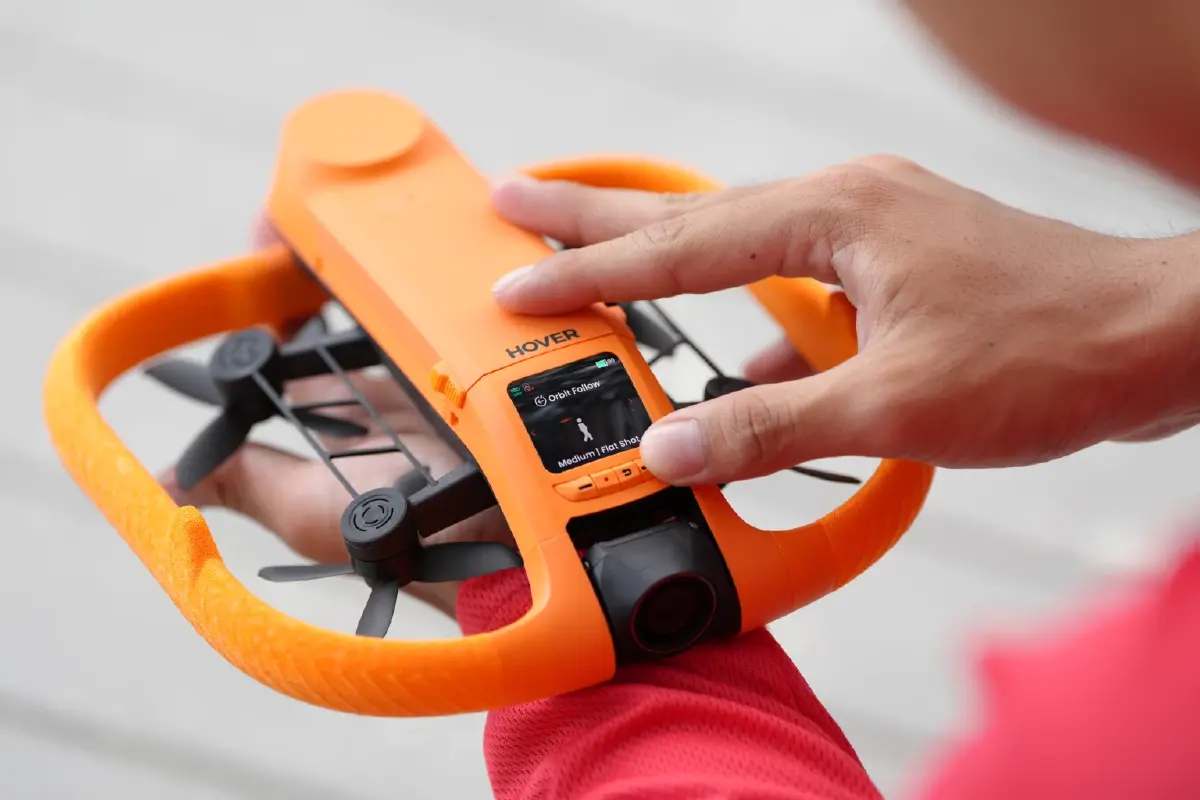 ไอเทมสายกีฬาทางน้ำ! รีวิว HOVERAir AQUA โดรนกันน้ำ บินตามอัจฉริยะ