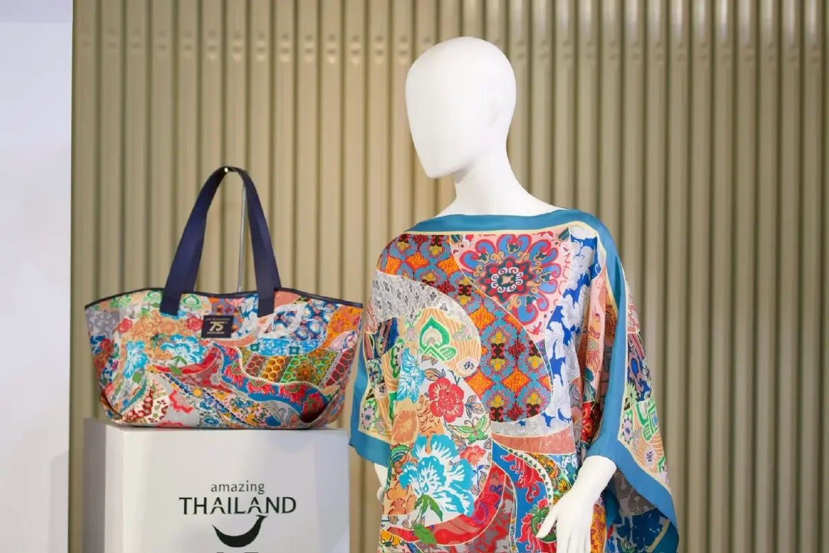 Amazing Thailand x Jim Thompson เมื่อ 'ท่องเที่ยว' ผนึก 'สายแฟชั่น' ถ่ายทอดเสน่ห์ผ้าไทยผ่านดีไซน์ร่วมสมัย