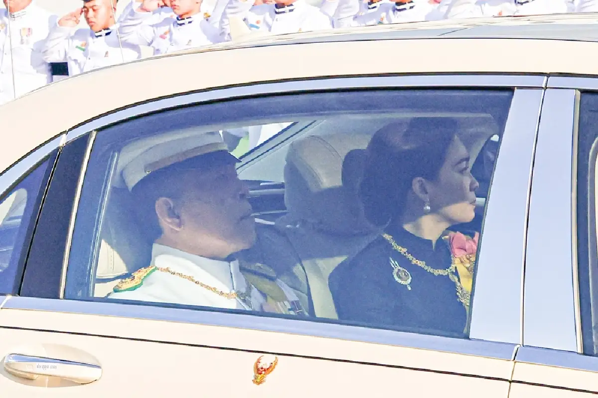 ในหลวง-พระราชินี เชิญพระศพ เจ้าฟ้าพัชรกิติยาภาฯ จากโรงพยาบาลจุฬาลงกรณ์ ไปยังพระบรมมหาราชวัง