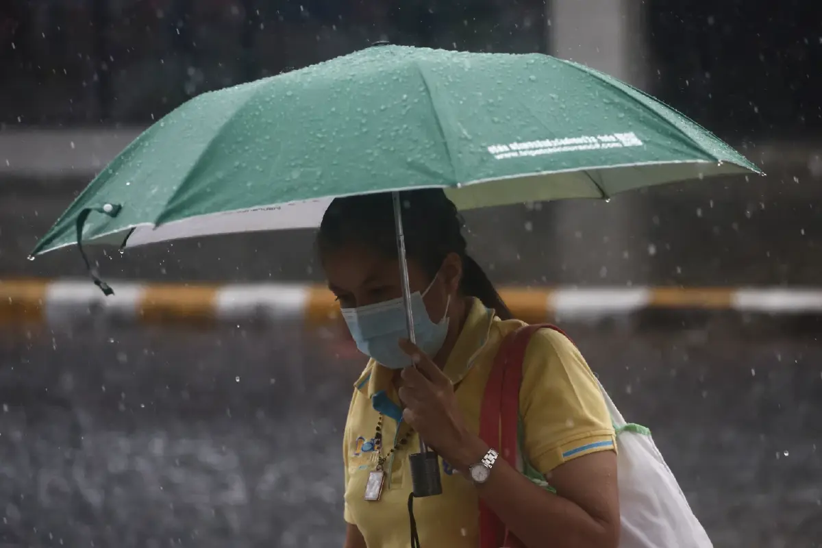 อุตุฯ ประกาศเตือน ฝนตกหนัก 50 จังหวัด รวม กทม. เสี่ยงน้ำท่วมวันนี้