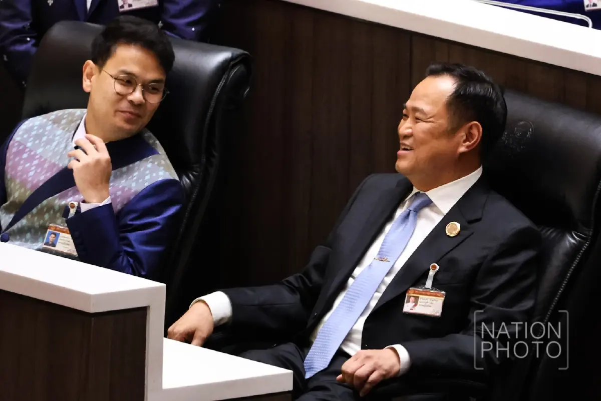 ‘ระบอบน้ำเงิน’ ล้ม สสร. ตั้งธงใหญ่ ไม่แก้ 'รัฐธรรมนูญ 2560'