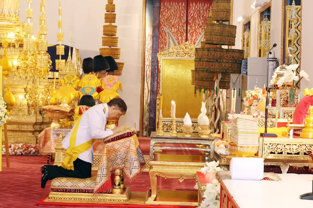 ในหลวง-พระราชินี พระราชทานน้ำสรงพระศพ สมเด็จพระเจ้าลูกเธอ เจ้าฟ้าพัชรกิติยาภาฯ