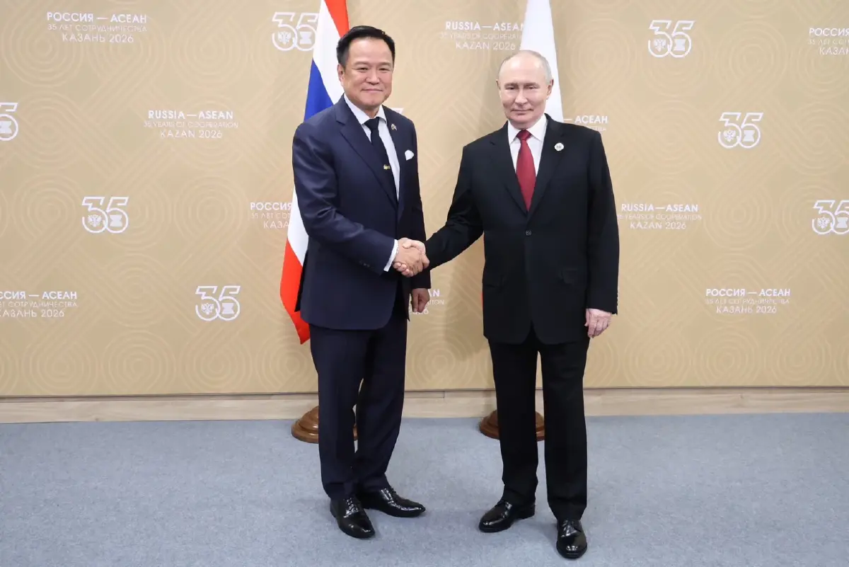 ‘อนุทิน-ปูติน’ ชื่นมื่น กอดกันกลม ลุยขยายความร่วมมือความมั่นคงทุกมิติ