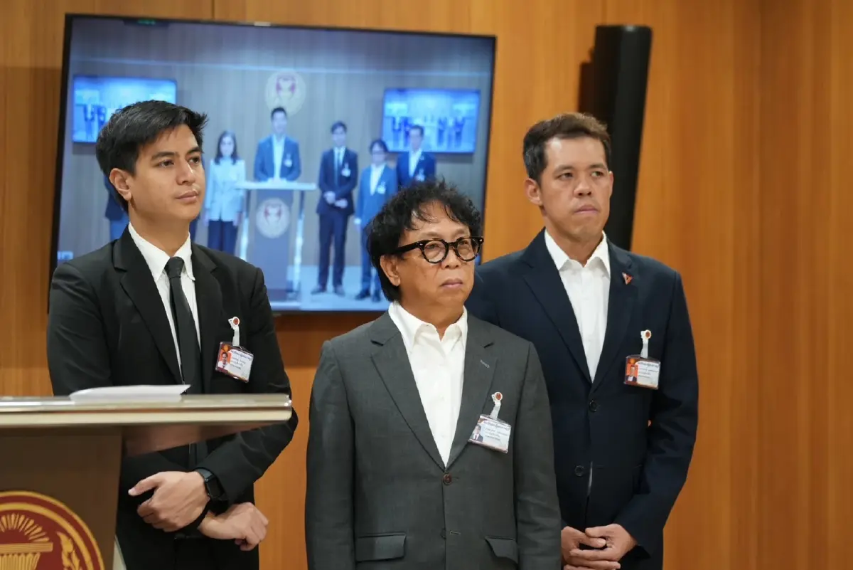 ฝ่ายค้าน-สว.ยื่น ปธ.สภาฯ ชงศาลฎีกา สอบคดีหุ้น 'ศักดิ์สยาม'