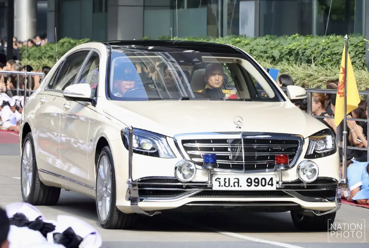 เคลื่อนพระศพ “เจ้าฟ้าพัชรกิติยาภาฯ” สู่พระบรมมหาราชวัง ท่ามกลางความอาลัยของพสกนิกร