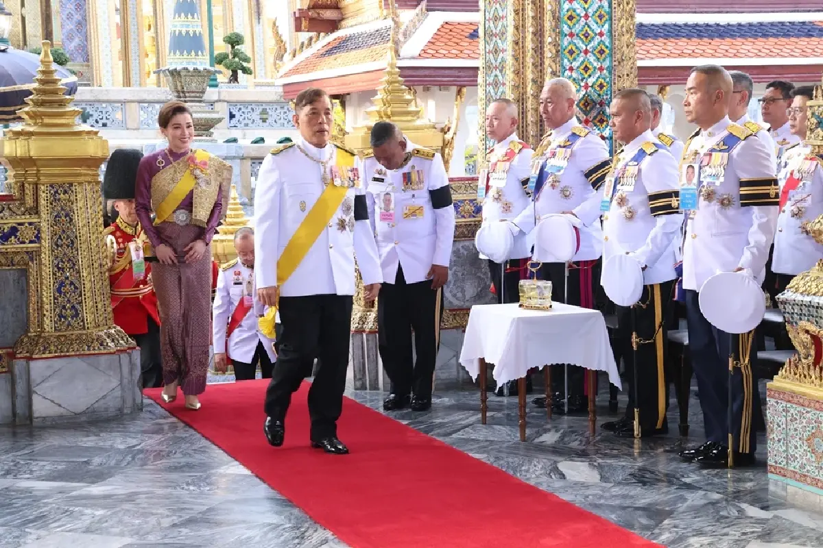 ในหลวง-พระราชินี เสด็จฯ ไปในการพระราชพิธีมหามงคลเฉลิมพระชนมพรรษา 4 รอบ