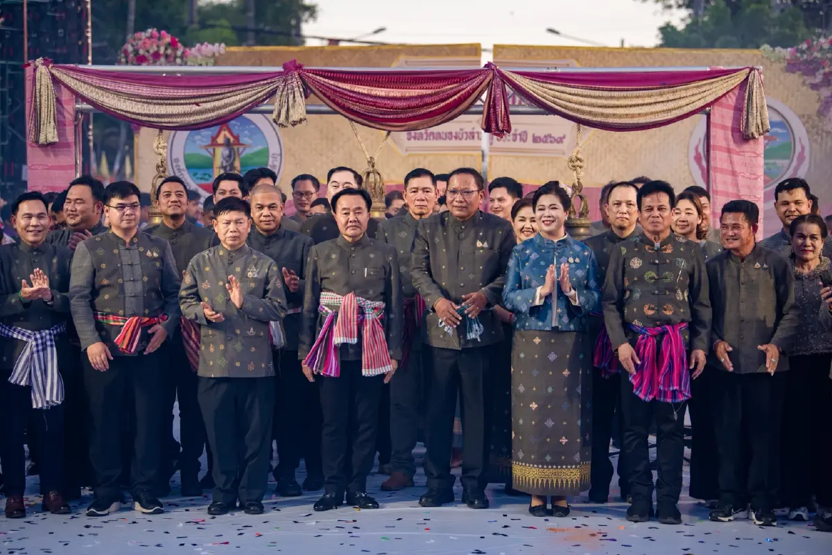 'ยศสิงห์'นำทัพ 'กล้าธรรม' ลุย บุญบั้งไฟล้าน หนองบัวลำภู ชู Soft Power ไทยสู่เวทีโลก