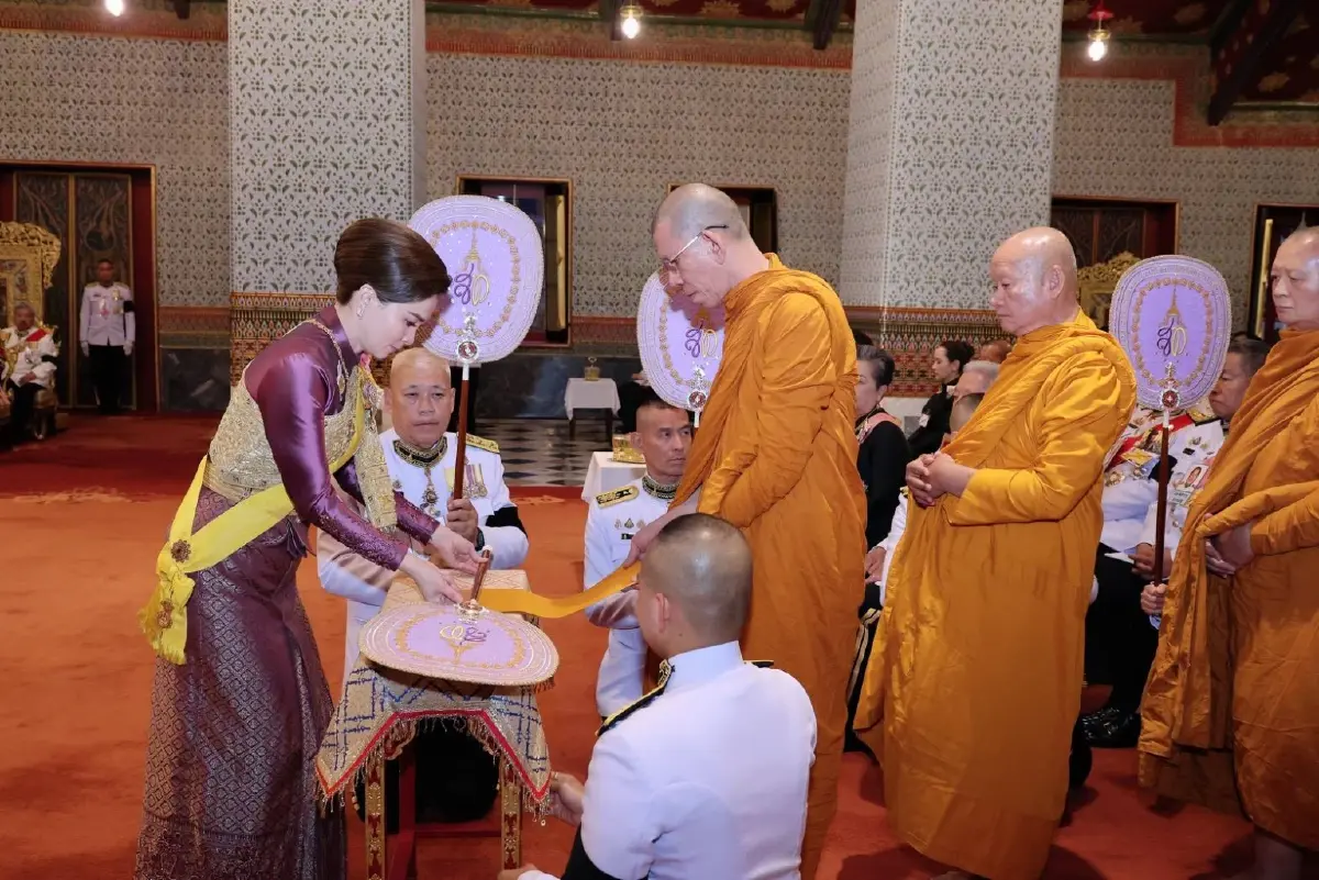ในหลวง-พระราชินี เสด็จฯ ไปในการพระราชพิธีมหามงคลเฉลิมพระชนมพรรษา 4 รอบ