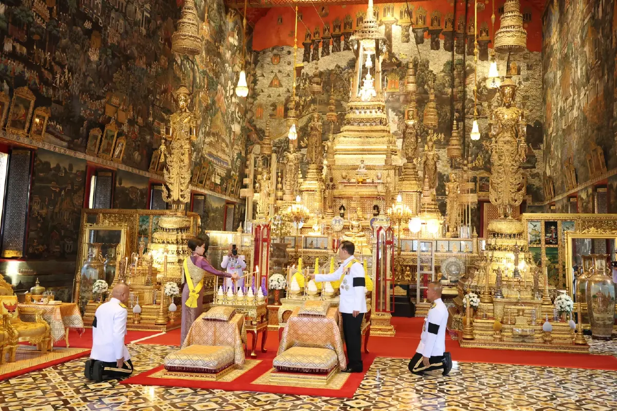 ในหลวง-พระราชินี เสด็จฯ ไปในการพระราชพิธีมหามงคลเฉลิมพระชนมพรรษา 4 รอบ