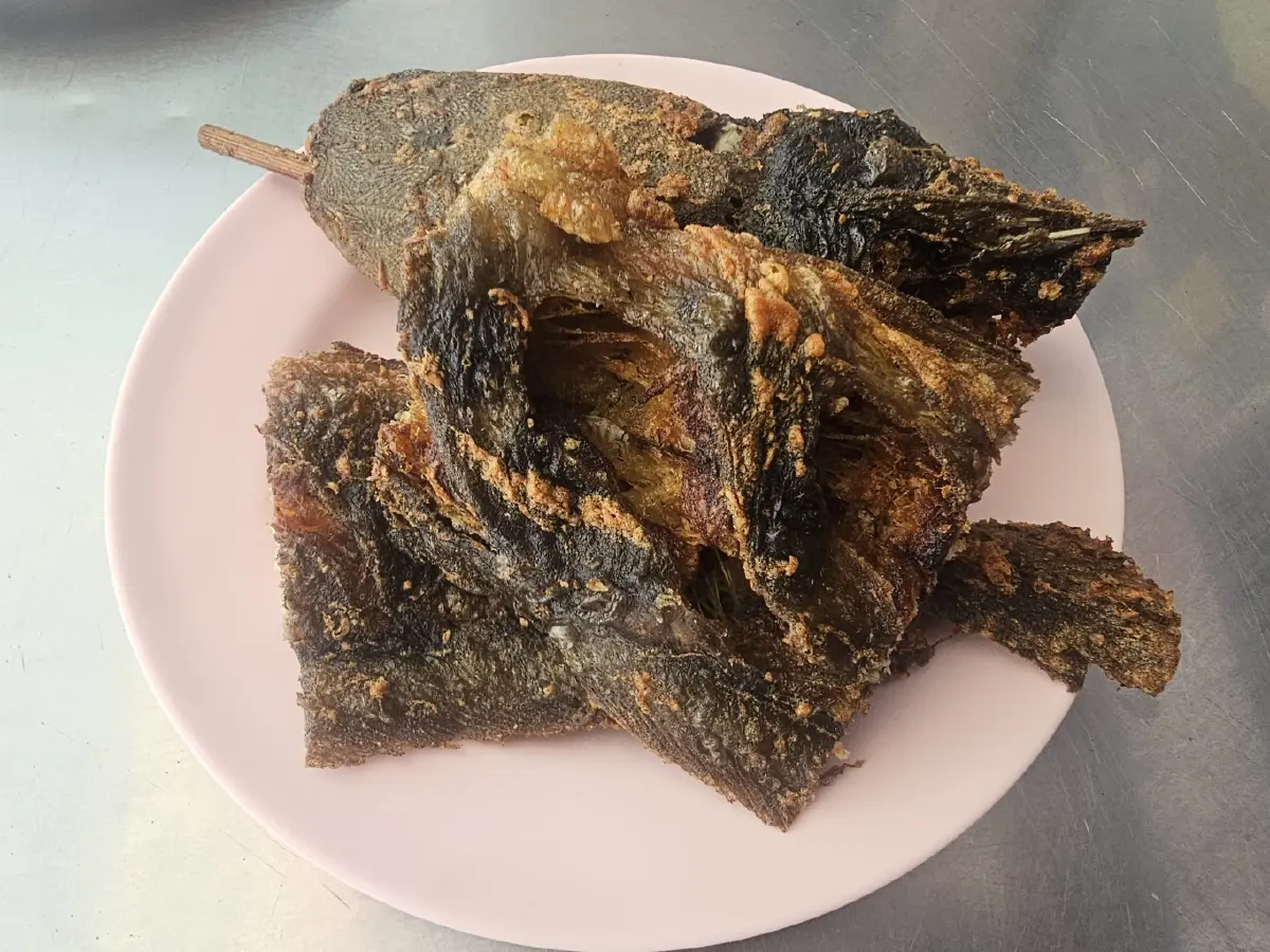 'เจ๊แดง สามย่าน' ตำนานร้านส้มตำมิชลินสตรีทฟู้ด  'คอหมูย่าง' นุ่มๆ