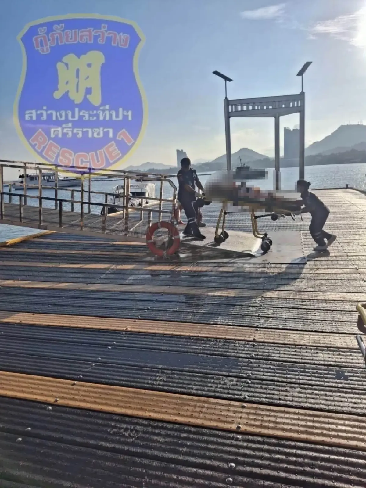 ด่วน เรือสปีดโบ๊ทชนเรือใหญ่ ช่วงร่องน้ำ เกาะลอย-เกาะสีชัง เจ็บ 2