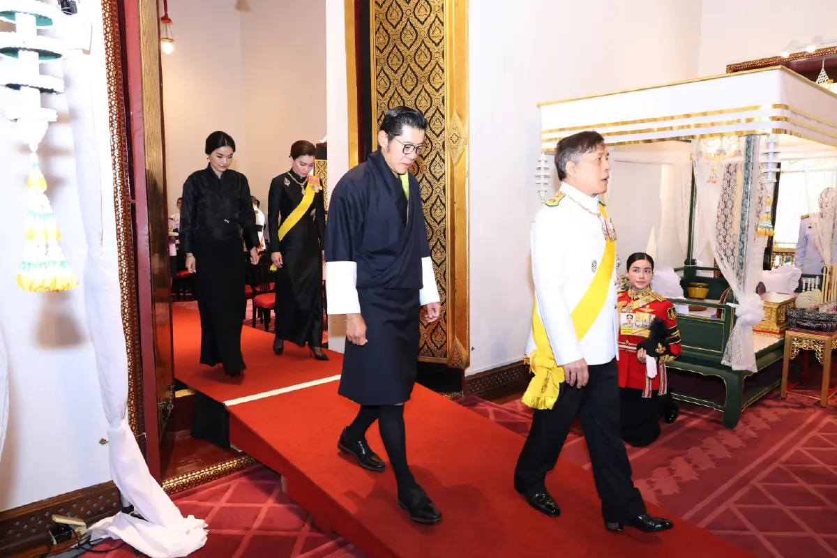 ในหลวง-พระราชินี เสด็จฯ ทรงบำเพ็ญพระราชกุศลสัตตมวาร พระราชทานพระศพ “เจ้าฟ้าพัชรกิติยาภาฯ”