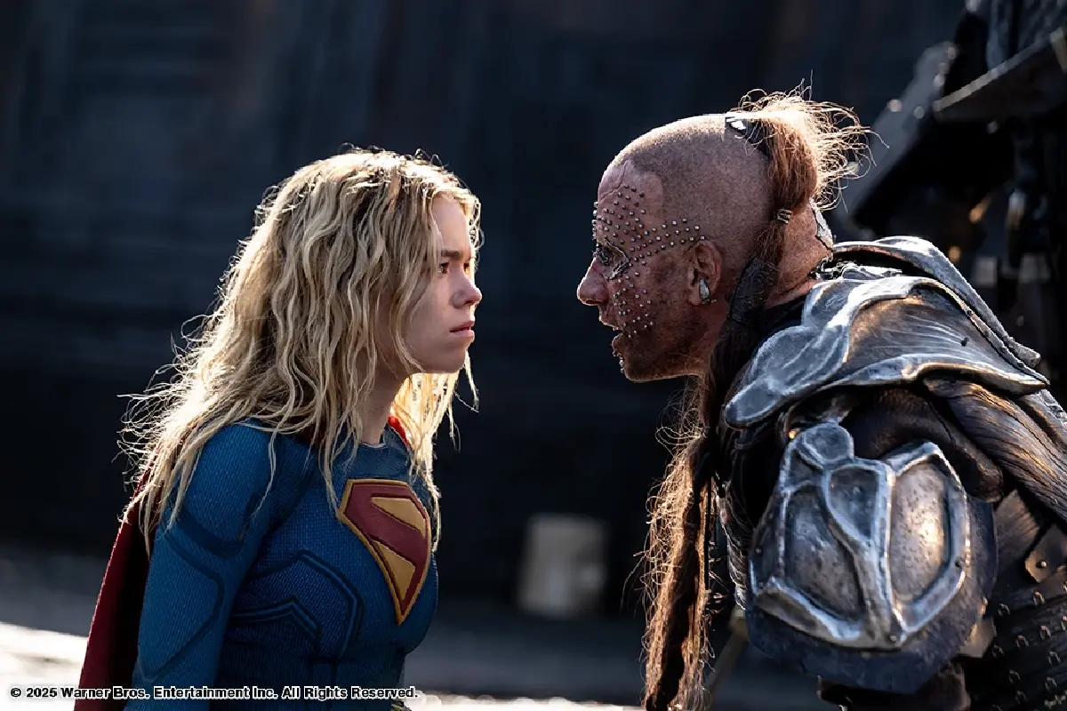 SUPERGIRL ซูเปอร์ฮีโรวัยรุ่นท่องจักรวาลเพื่อค้นหาตัวตน