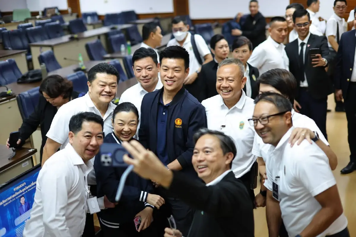 'เท้ง' บรรยาย วปอ.68 สิ่งเก่าล่มสลาย ของใหม่ท้าทาย ไทยเลือกทางไหน