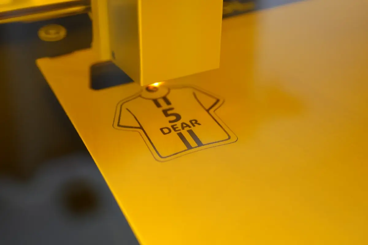รีวิว xTool M2 เครื่องเลเซอร์สารพัดนึก ติดบ้านไว้ เสกได้ทุกอย่าง
