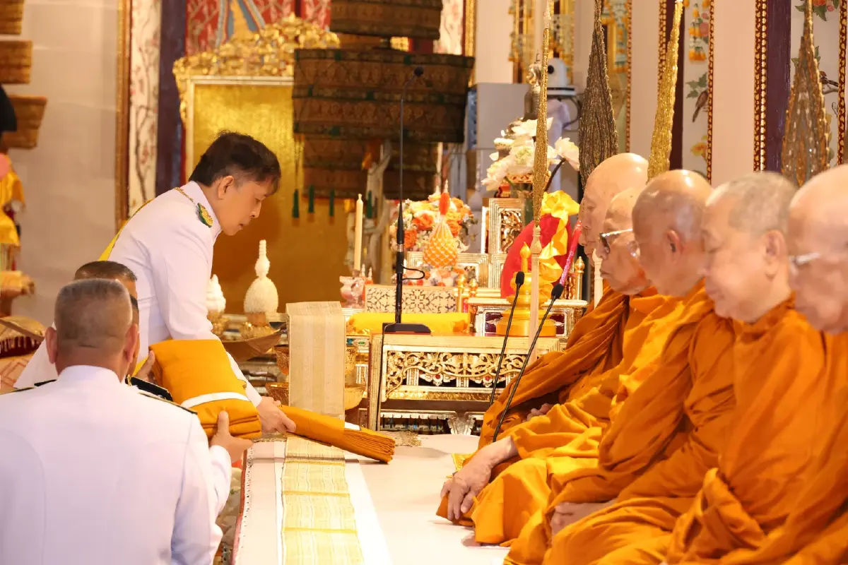 ในหลวง-พระราชินี พระราชทานน้ำสรงพระศพ สมเด็จพระเจ้าลูกเธอ เจ้าฟ้าพัชรกิติยาภาฯ