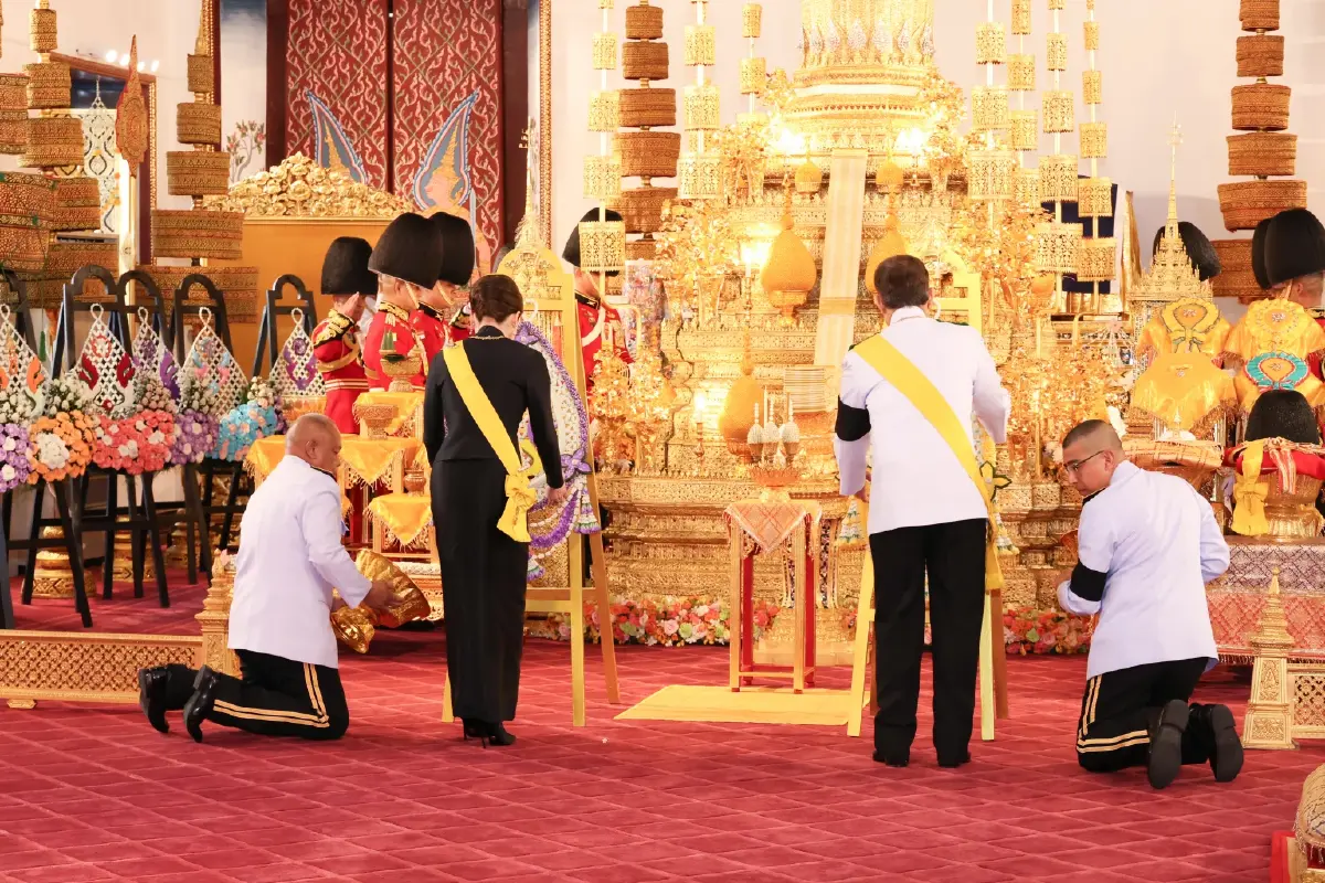 ในหลวง-พระราชินี เสด็จฯ ทรงบำเพ็ญพระราชกุศลสัตตมวาร (7 วัน) พระราชทานพระศพฯ