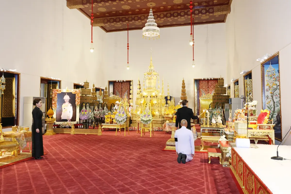 ในหลวง-พระราชินี ทรงบำเพ็ญพระราชกุศลพระพิธีธรรมสวดพระอภิธรรมพระศพ 'เจ้าฟ้าพัชรกิติยาภา'