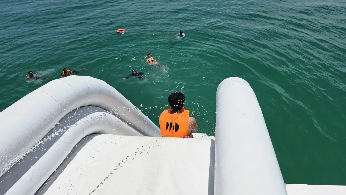 ‘Pride Run to Yach’ วิ่งชายหาด ล่องเรือยอร์ช ไอซ์บาธ กลางทะเล