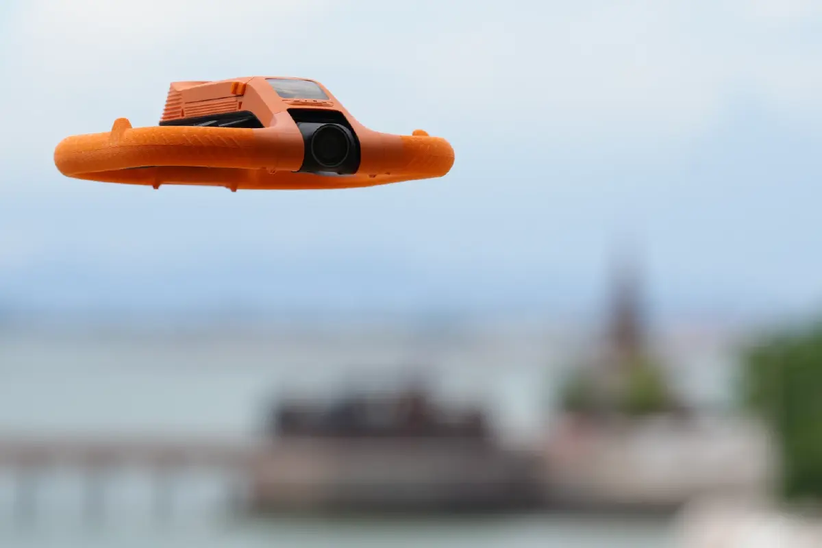 ไอเทมสายกีฬาทางน้ำ! รีวิว HOVERAir AQUA โดรนกันน้ำ บินตามอัจฉริยะ