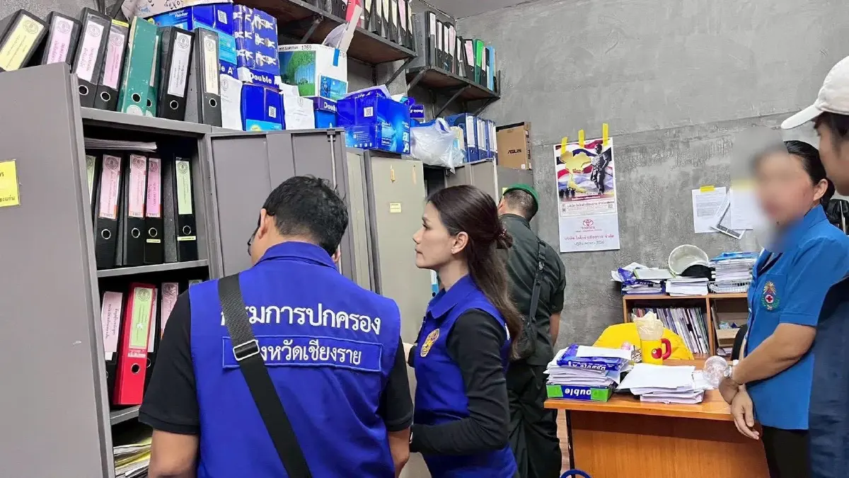 อัปเดต! บุกจับ 'ปลัดอำเภอ' พร้อมพวก ปค. เปิดปฏิบัติการ 'กวาดล้างทะเบียน G เทา'