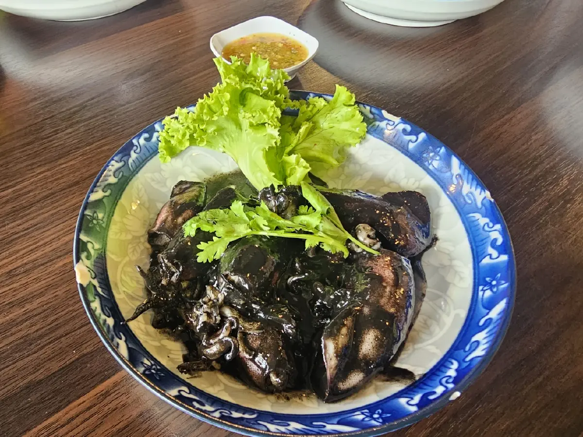 ‘กุ้งกะปิสะตอ’ อร่อยริมคลอง ต้องที่ร้าน ‘อาหารบ้านคุณเล็ก’