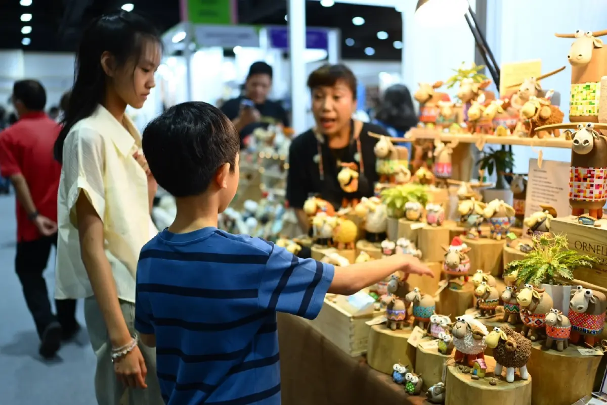 พาณิชย์ชุบชีวิตงานคราฟต์ไทยสู่ระดับโลก พร้อมล็อกลิขสิทธิ์ฝีมือชุมชน