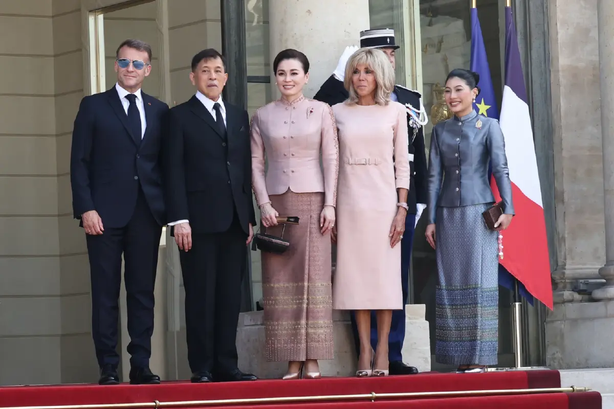 ภาพชุด ในหลวง-พระราชินี-เจ้าฟ้าสิริวัณณวรี เสด็จฯเยือนฝรั่งเศส