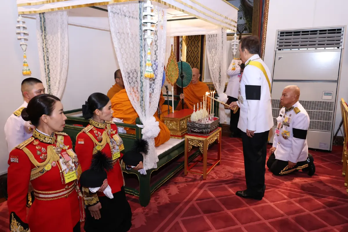 ในหลวง-พระราชินี พระราชทานน้ำสรงพระศพ สมเด็จพระเจ้าลูกเธอ เจ้าฟ้าพัชรกิติยาภาฯ