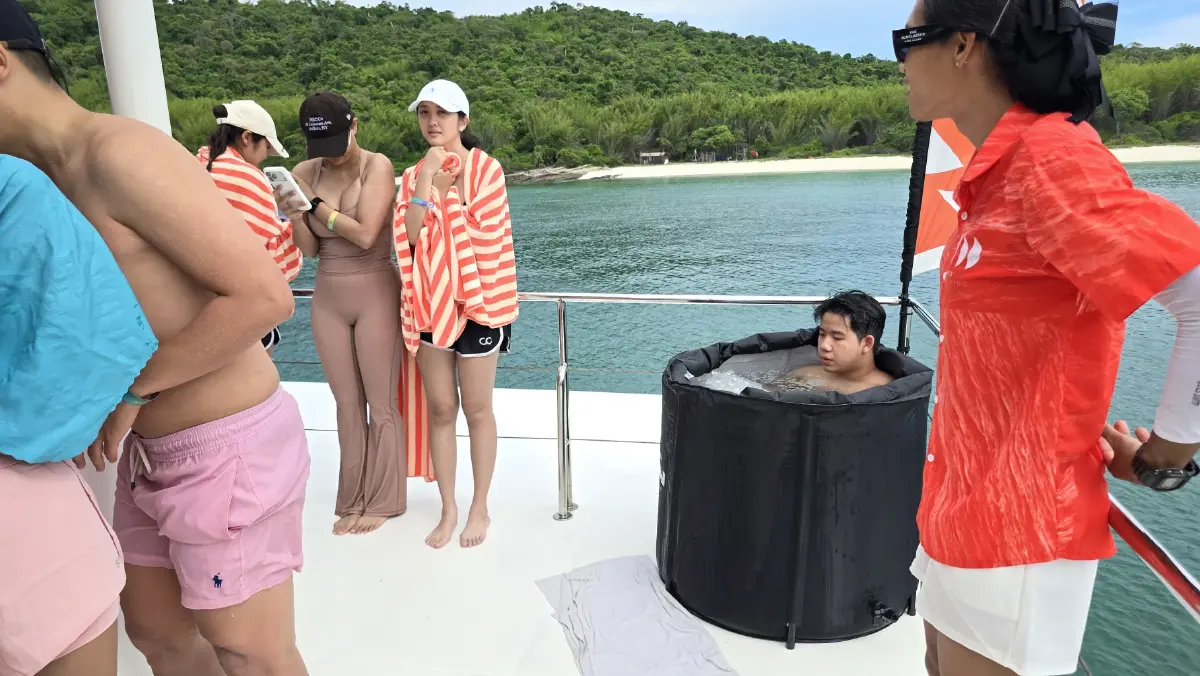‘Pride Run to Yach’ วิ่งชายหาด ล่องเรือยอร์ช ไอซ์บาธ กลางทะเล