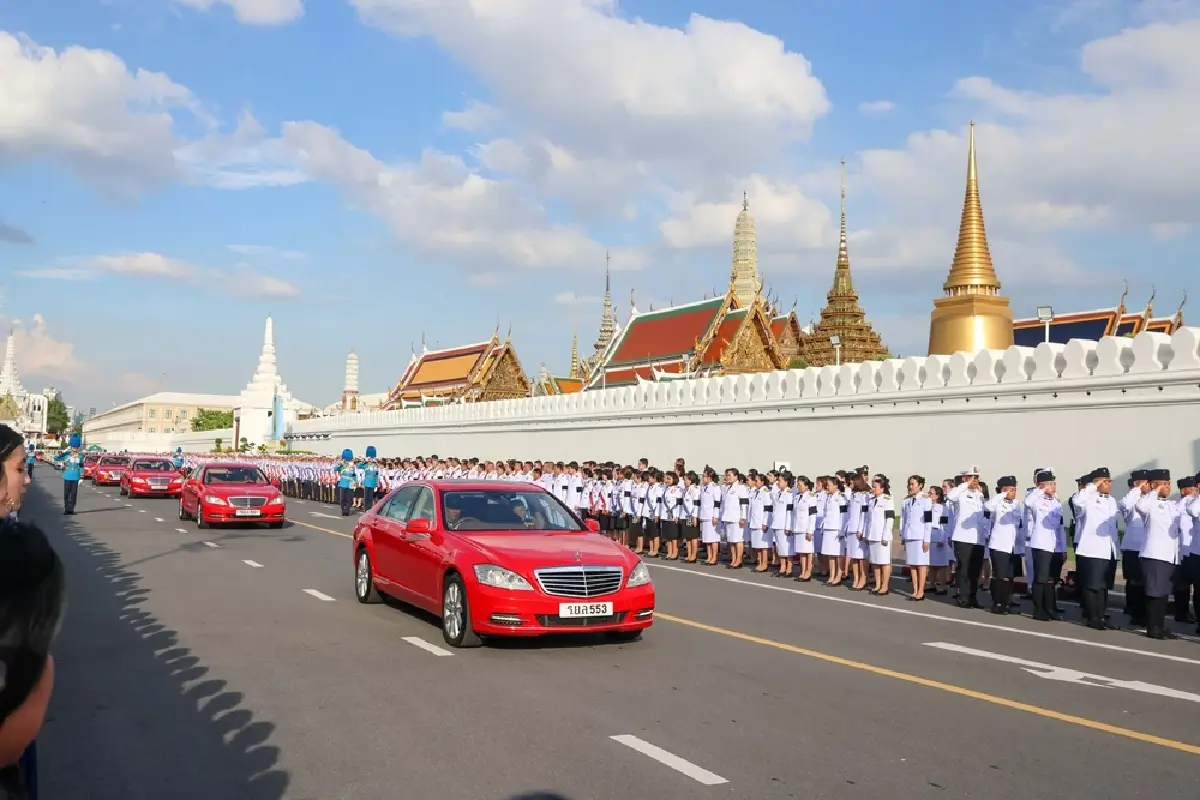 ในหลวง-พระราชินี เชิญพระศพ เจ้าฟ้าพัชรกิติยาภาฯ จากโรงพยาบาลจุฬาลงกรณ์ ไปยังพระบรมมหาราชวัง