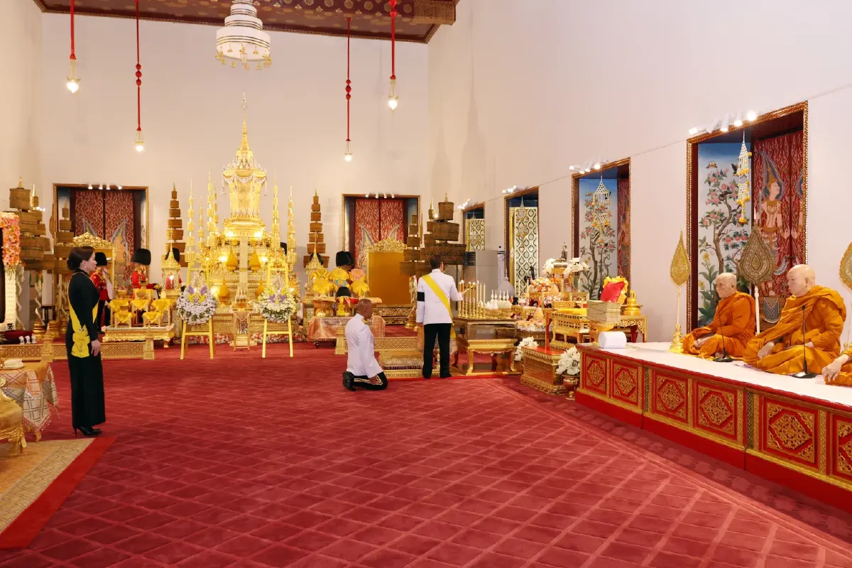 ในหลวง-พระราชินี พระราชทานน้ำสรงพระศพ สมเด็จพระเจ้าลูกเธอ เจ้าฟ้าพัชรกิติยาภาฯ