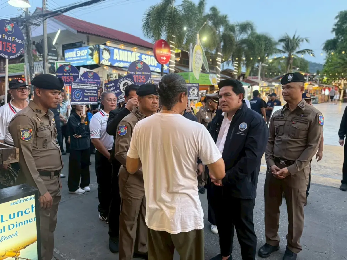 ‘สุรศักดิ์’ ลงพื้นที่ ‘สมุย’ ย้ำข้อสั่งการนายกฯ ‘อนุทิน’ กวาดล้างปัญหากลุ่มผู้มีอิทธิพลบนเกาะ