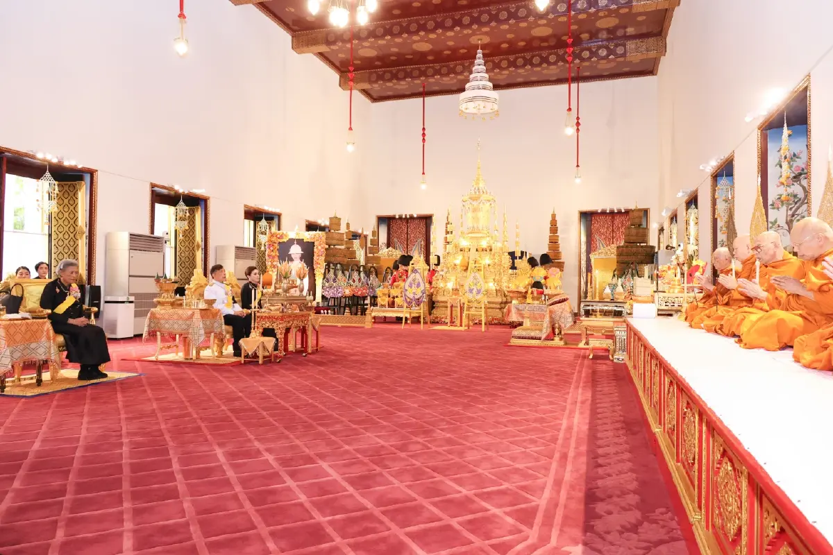 ในหลวง-พระราชินี เสด็จฯ ทรงบำเพ็ญพระราชกุศลสัตตมวาร (7 วัน) พระราชทานพระศพฯ