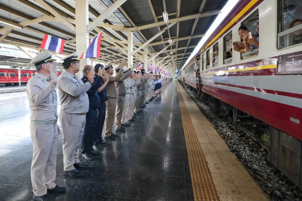 เปิดขบวน รถจักรไอน้ำย้อนยุค เฉลิมพระเกียรติ สมเด็จพระนางเจ้าฯ พระบรมราชินี