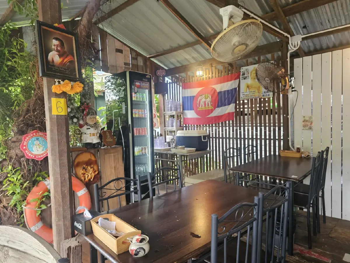 ‘กุ้งกะปิสะตอ’ อร่อยริมคลอง ต้องที่ร้าน ‘อาหารบ้านคุณเล็ก’