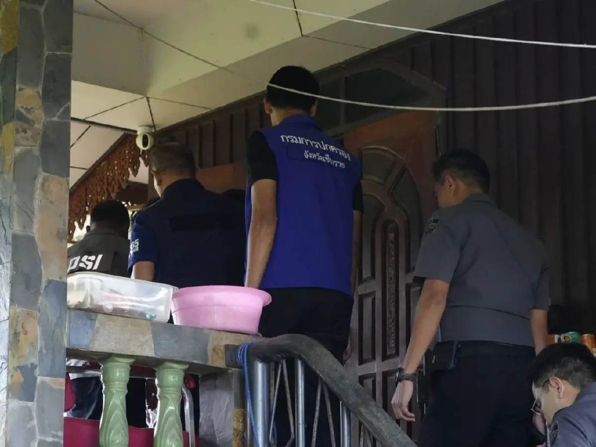 ด่วน! บุกจับ 'ปลัดอำเภอ' พร้อมพวก ปค. เปิดปฏิบัติการ 'กวาดล้างทะเบียน G เทา'