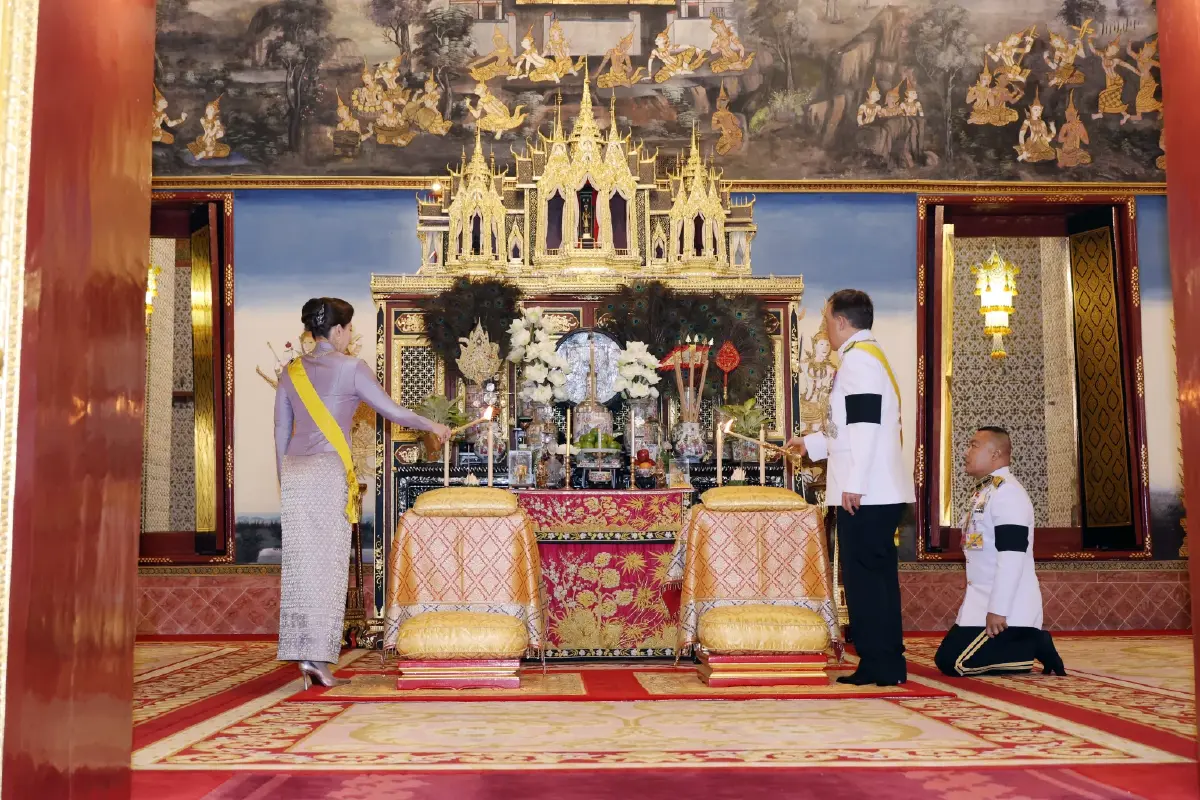 ในหลวง-พระราชินี เสด็จฯ ไปในการพระราชพิธีมหามงคลเฉลิมพระชนมพรรษา 4 รอบ