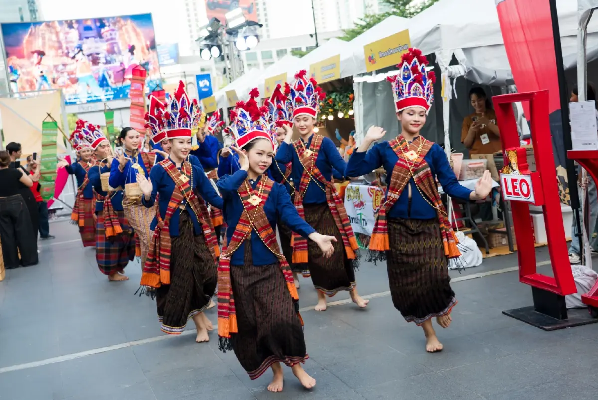 ‘ปลาร้าหมอลำ 2026’ ปรากฏการณ์ Soft Power อีสานโมเดิร์น บุกใจกลางเมือง ครองใจนักท่องเที่ยวไทย-ต่างชาติ