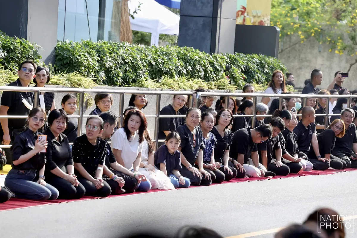 เคลื่อนพระศพ “เจ้าฟ้าพัชรกิติยาภาฯ” สู่พระบรมมหาราชวัง ท่ามกลางความอาลัยของพสกนิกร