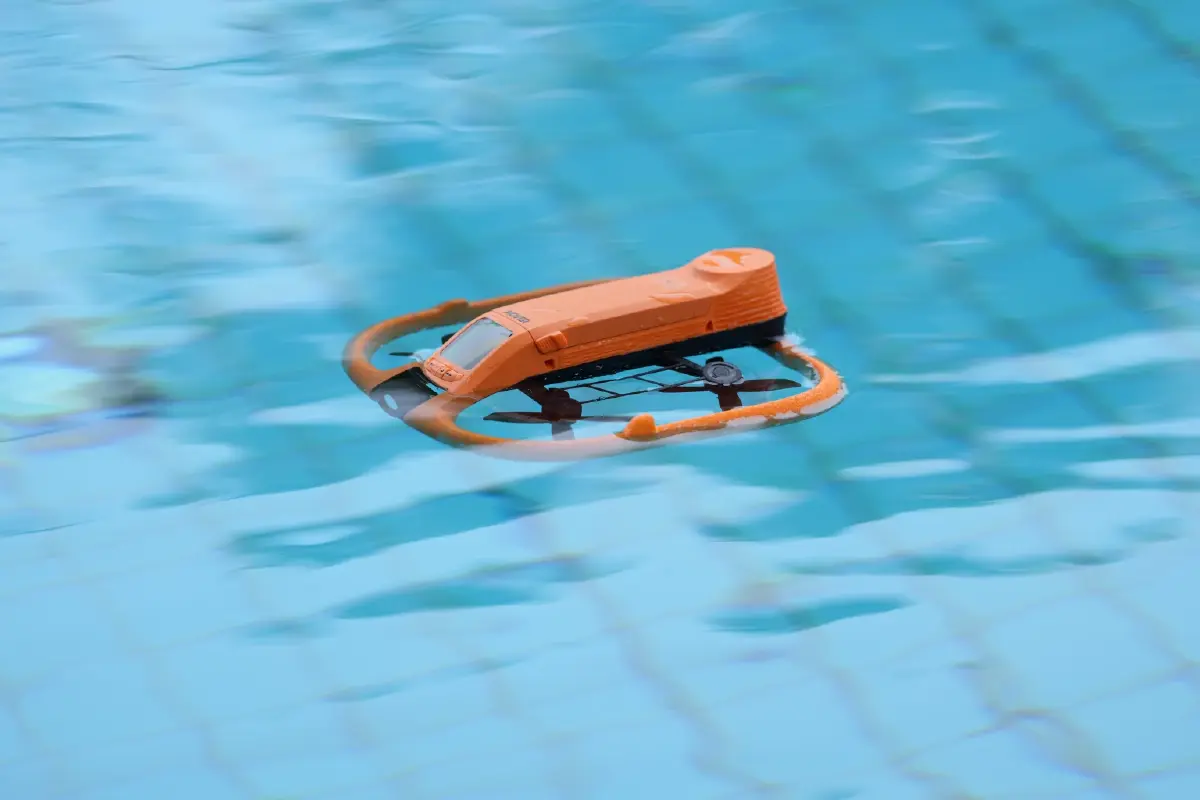 ไอเทมสายกีฬาทางน้ำ! รีวิว HOVERAir AQUA โดรนกันน้ำ บินตามอัจฉริยะ