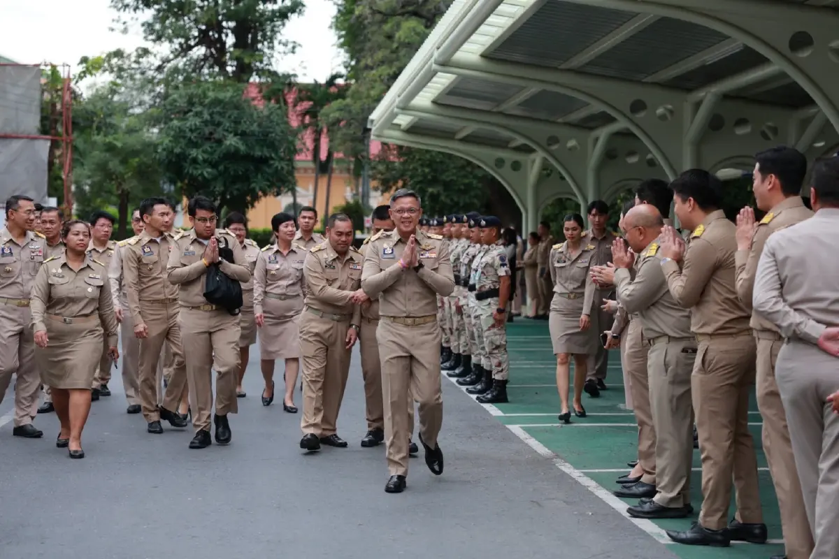 ปลัด มท.สั่งเด้งฟ้าผ่า 'อธิบดี สถ.' เซ่นปมโกงสอบท้องถิ่น 4.5 พันล้าน