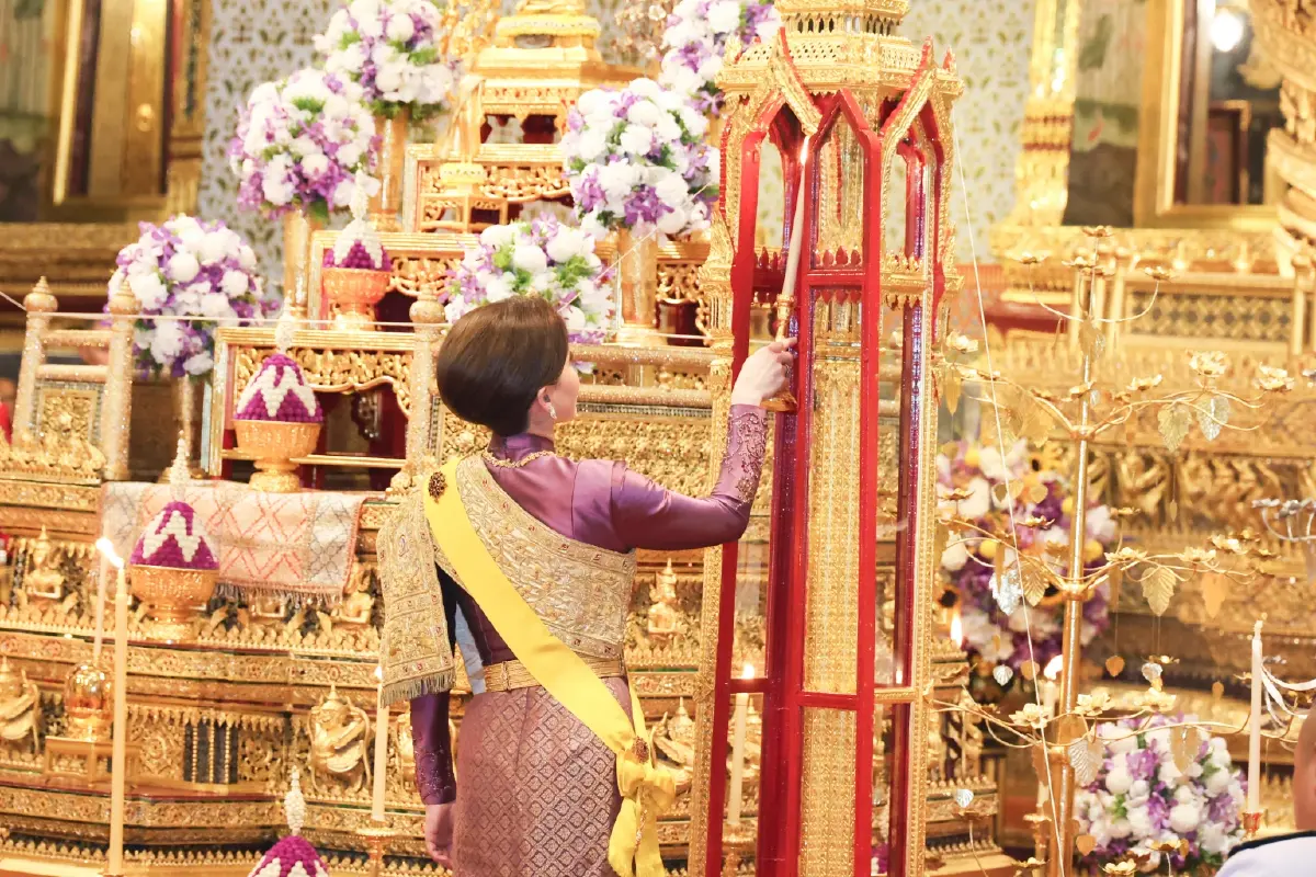 ในหลวง-พระราชินี เสด็จฯ ไปในการพระราชพิธีมหามงคลเฉลิมพระชนมพรรษา 4 รอบ